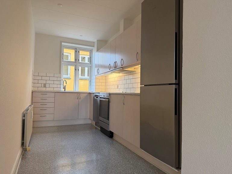 2-2031-311-c7f16dbc67430f04a2a4b7e8ddd19ff0